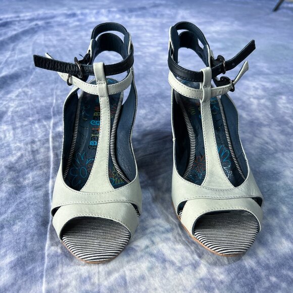 Twiggy Twiggy T-strap Chunky Heel Shoes Sz 38 / 7.5 - Picture 1 of 7